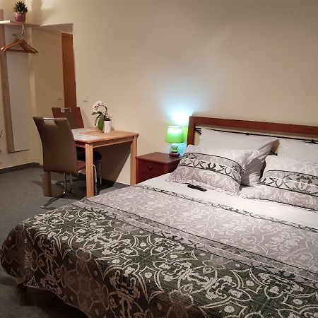 Elg Rooms بوستوينا المظهر الخارجي الصورة