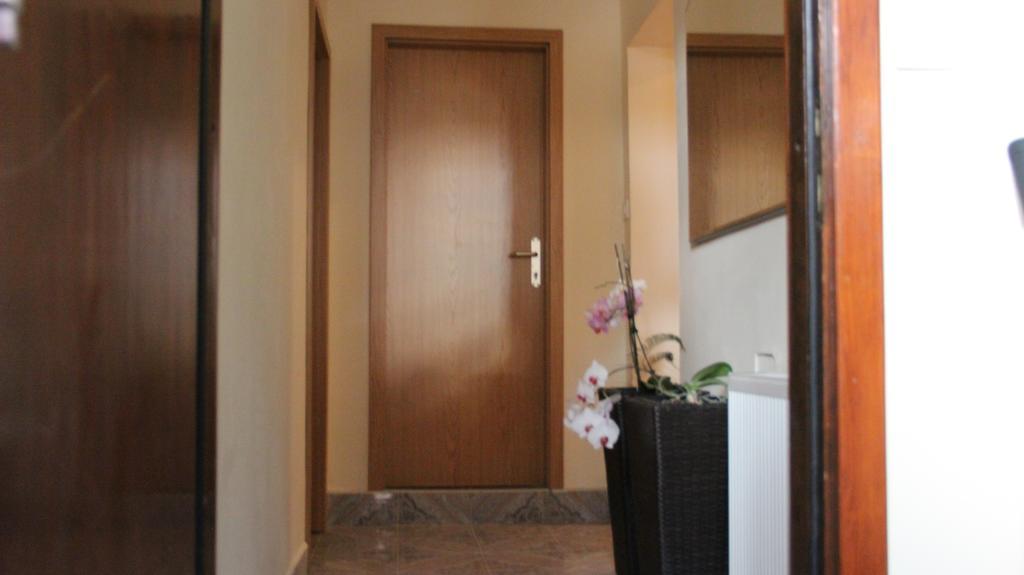 Elg Rooms بوستوينا المظهر الخارجي الصورة