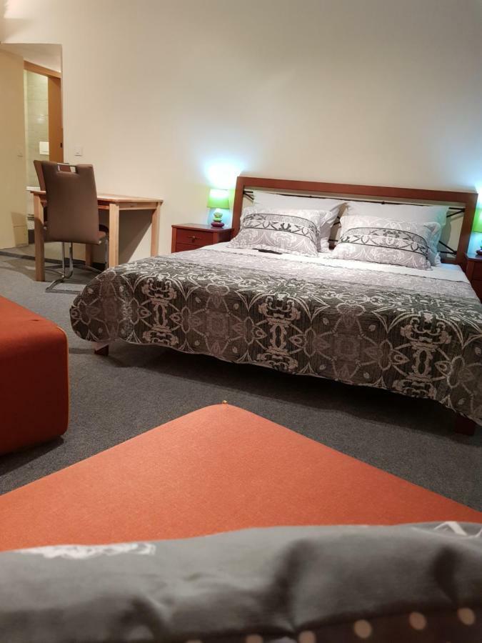 Elg Rooms بوستوينا المظهر الخارجي الصورة
