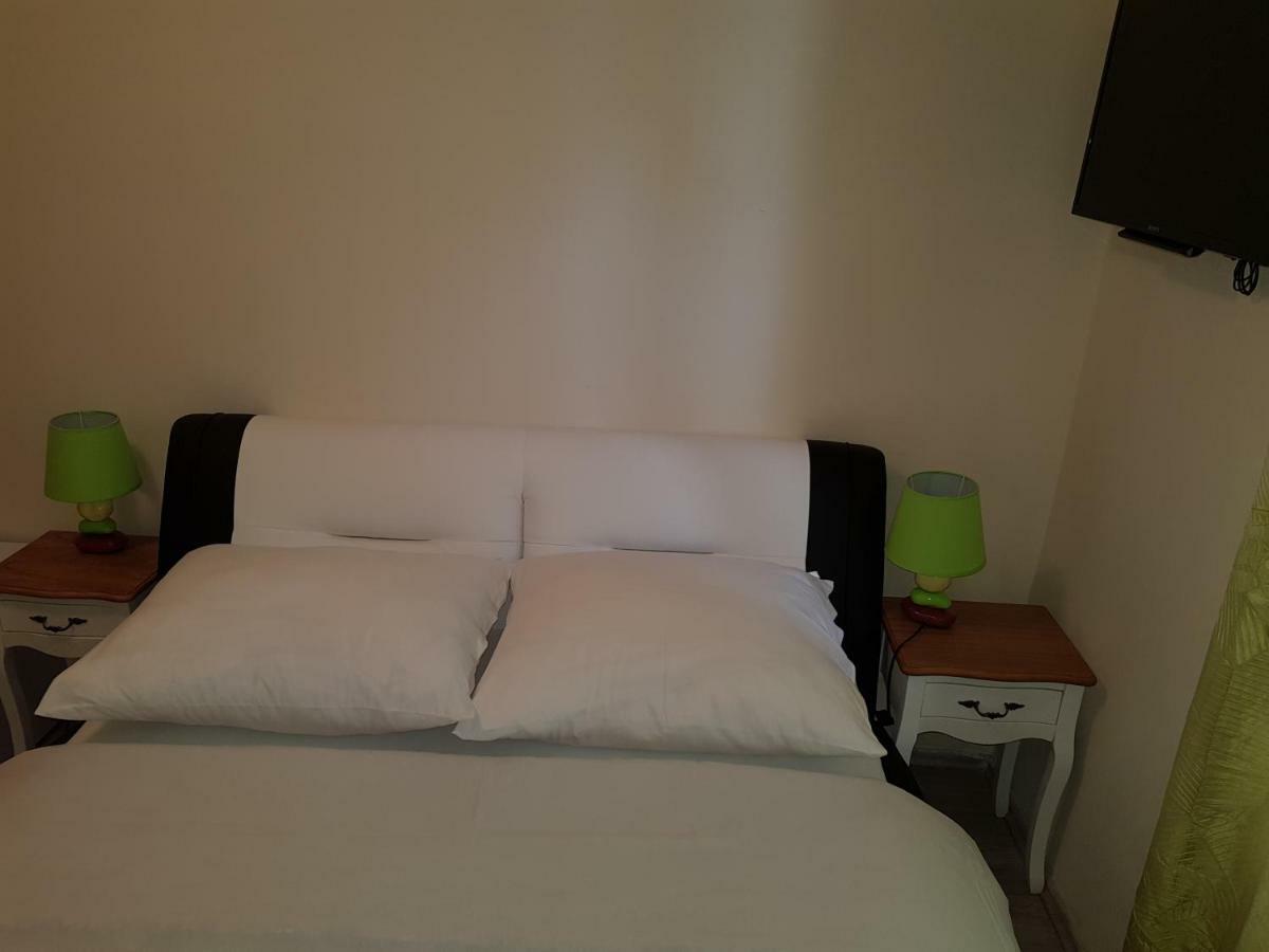 Elg Rooms بوستوينا المظهر الخارجي الصورة