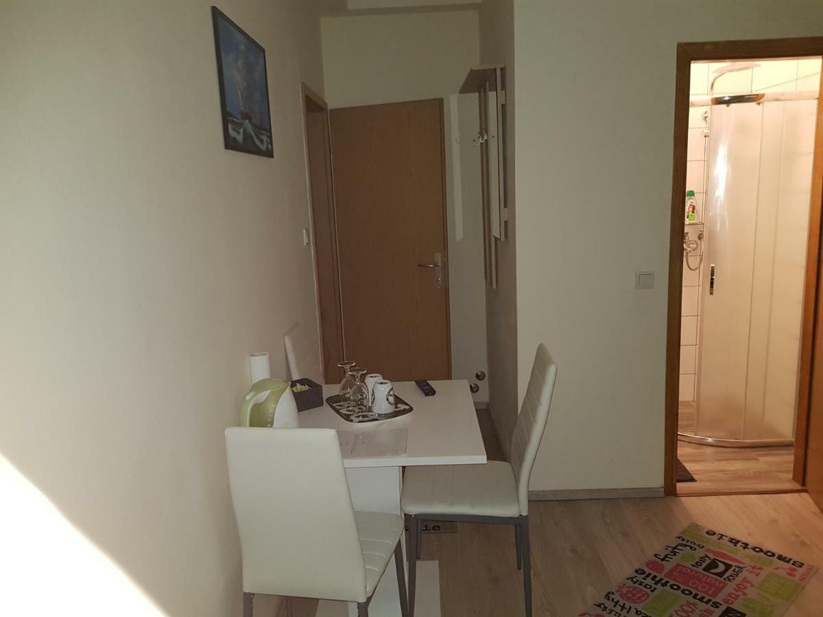 Elg Rooms بوستوينا المظهر الخارجي الصورة