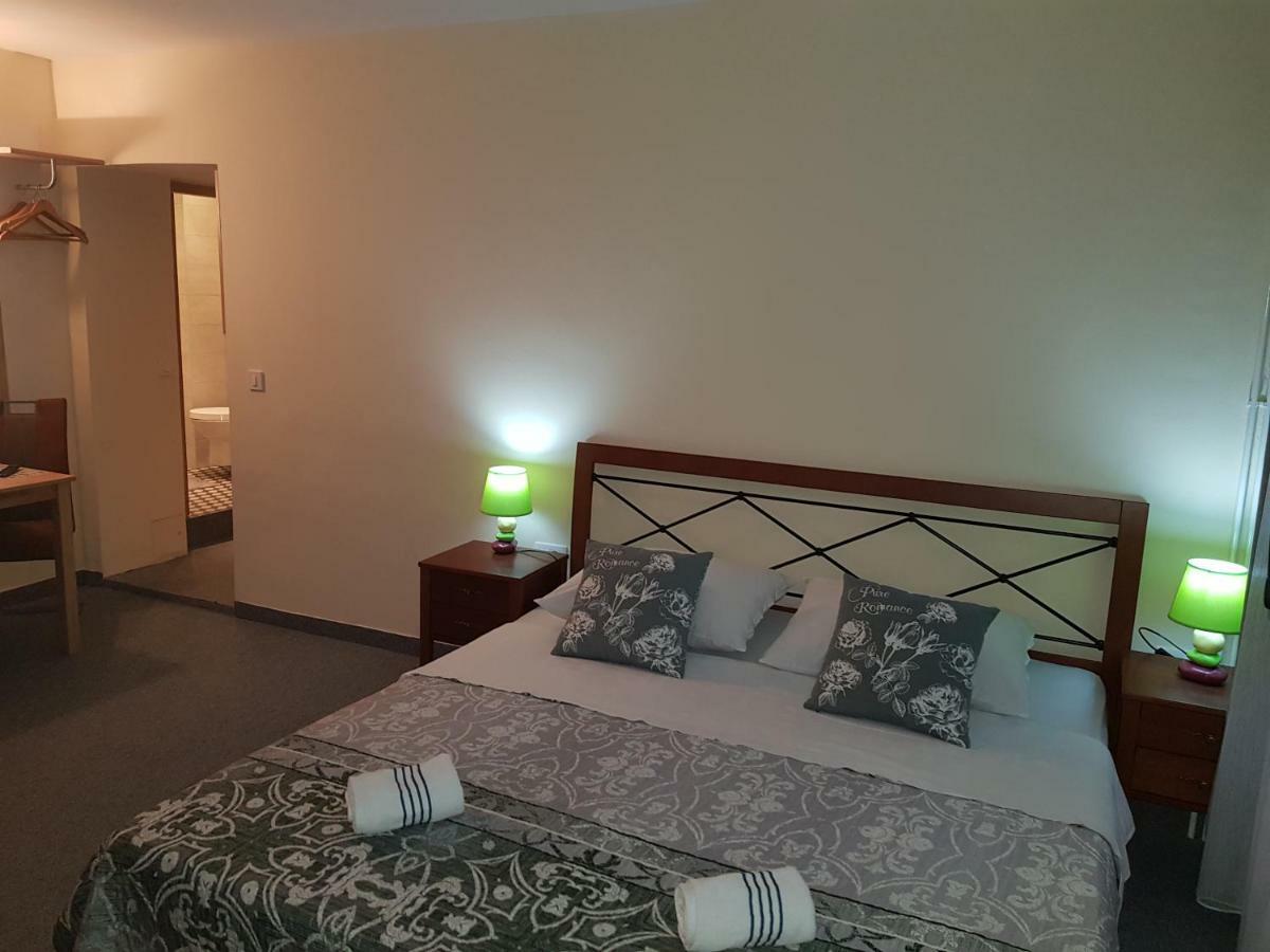 Elg Rooms بوستوينا المظهر الخارجي الصورة